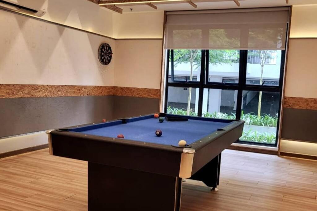 Timurbay By Irish Studio Suite Seaview Wifi Netflix Kuantan Luaran gambar
